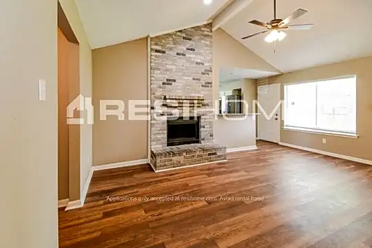 10115 Valley Club Drive Photo 2