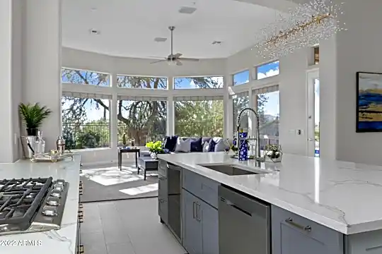 10923 E Bahia Dr Photo 2