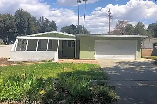 628 Ryan St Photo 1