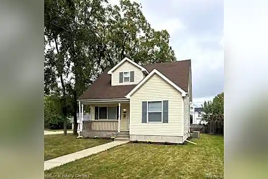 11003 Studebaker Ave Photo 2