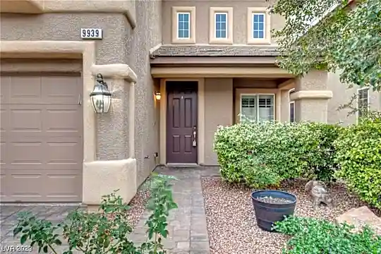 9939 Burton Lake Ct Photo 2