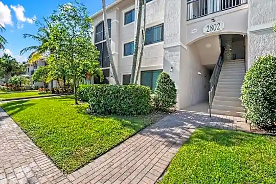 2803 Sarento Pl Unit 105, Palm Beach Gardens, FL 33410 - Condo for