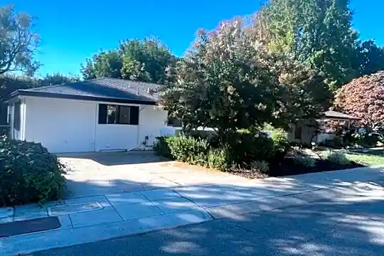 20 Kirby Pl Photo 2
