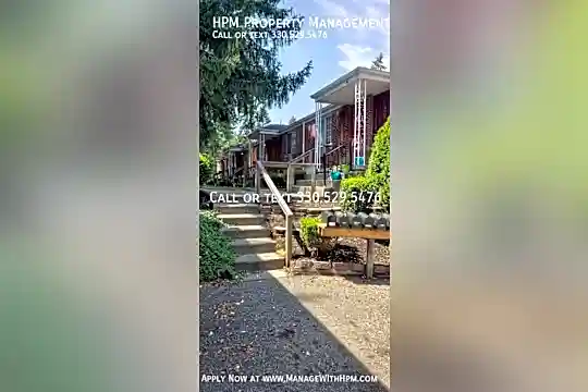 1817 Ferndale Rd NW Photo 2