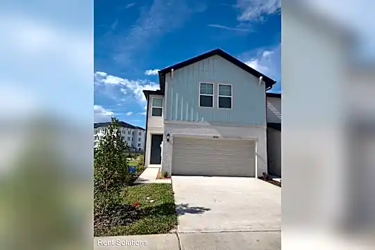 7683 Momentum Pkwy Photo 1