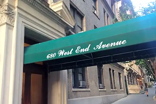 Empire Management 680 west end avenue Photo 2