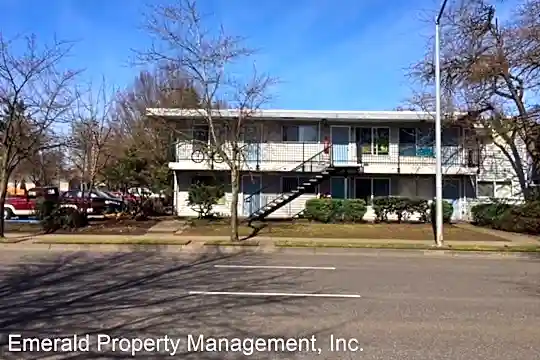 555 Tyler St Photo 1