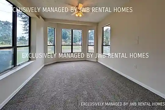 5811 Cherry Laurel Dr Photo 2