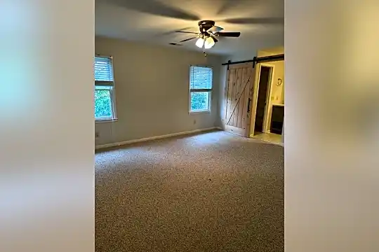 3703 Colony Crossing Dr Photo 2