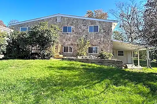 3 Tulip Ln Photo 2