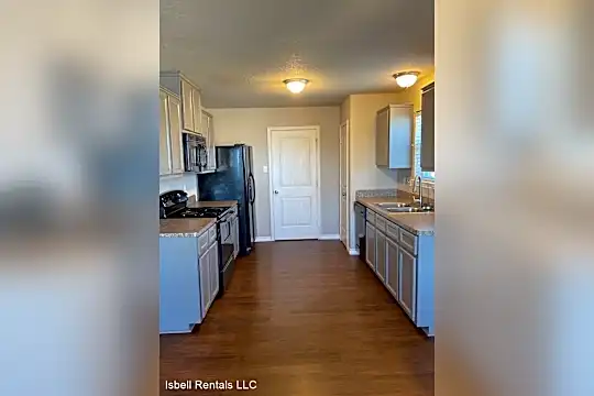 3607 Lorena Dr Photo 2