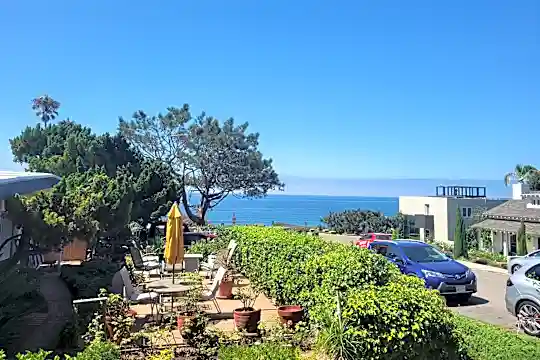 149 6th Street Ocean View.jpg
