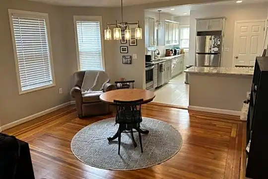35 Early Ave Photo 1