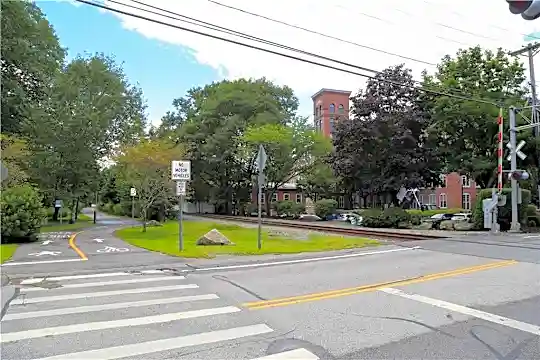 2 School St #427 Photo 1