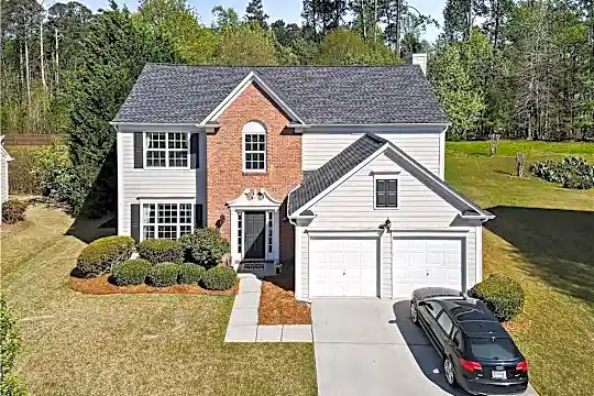 8405 Friarbridge Dr Photo 2