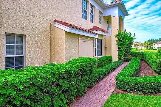 900 Lambiance Cir #9-106 Photo 2