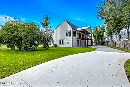 2103 Bartolome Rd Photo 1