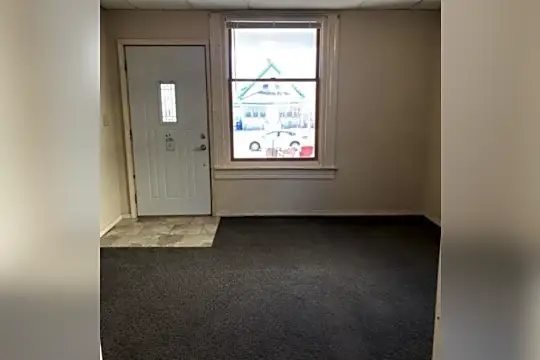 310 N Sherman Ave Photo 2