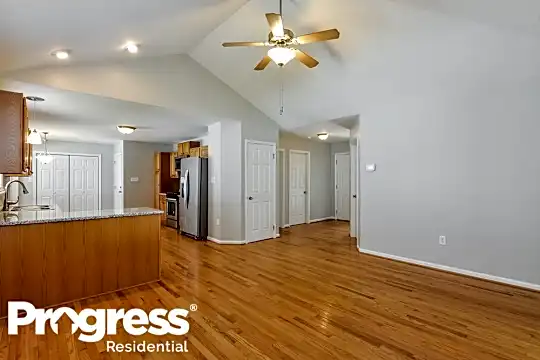305 Occidental Drive Photo 2