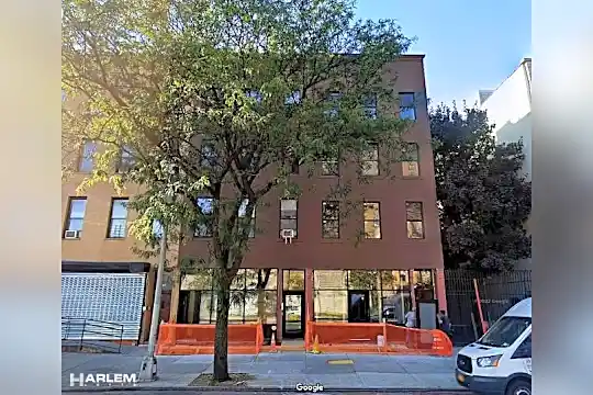 2267 2nd Ave Photo 2