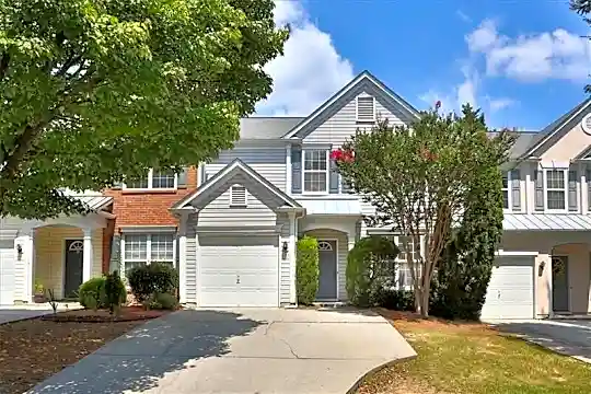 2819 Ashleigh Ln Photo 1