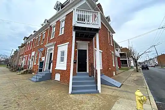 201 N Broad St Photo 1