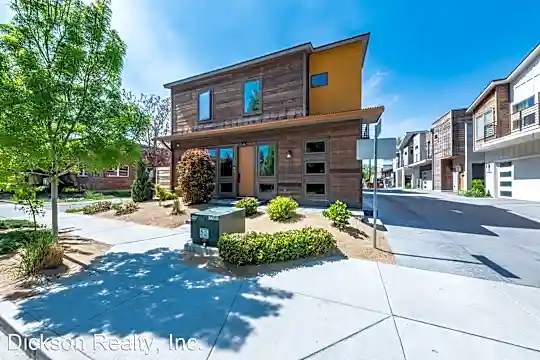 133 Martin Street Photo 1