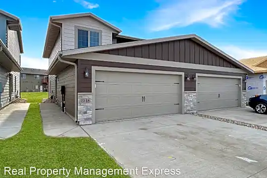 2114 S Ronsiek Ave Photo 1