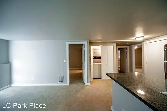 Beautifully Updated 1 & 2 Bedroom Units Photo 1