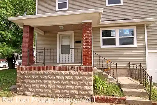 4706 E Michigan St Photo 2