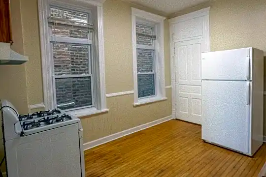 2044 W 19th St #1R Photo 2