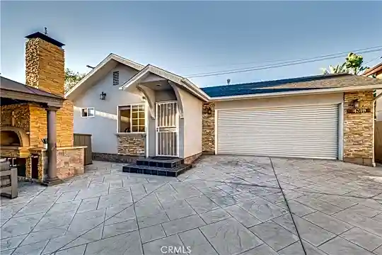 4319 Prospect Ave Photo 1