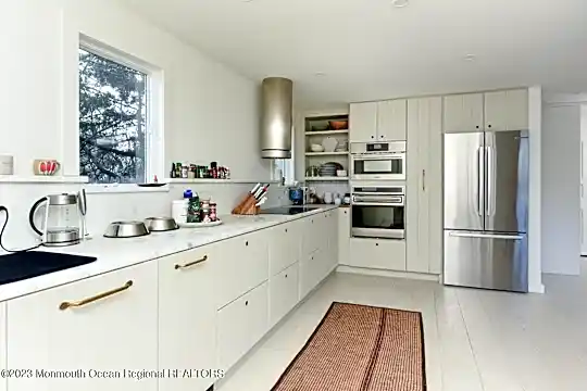 604 Cherokee Ln #SUMMER Photo 2