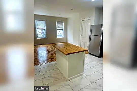 442 W Hanover St #2A Photo 2