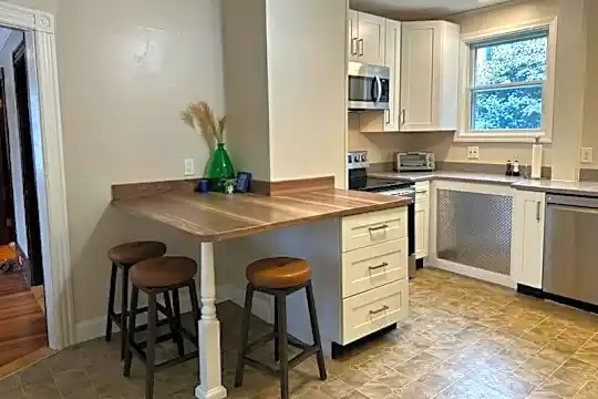 44 Charles St #1 Photo 2