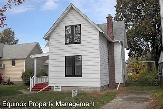 37 Fessenden St Photo 1
