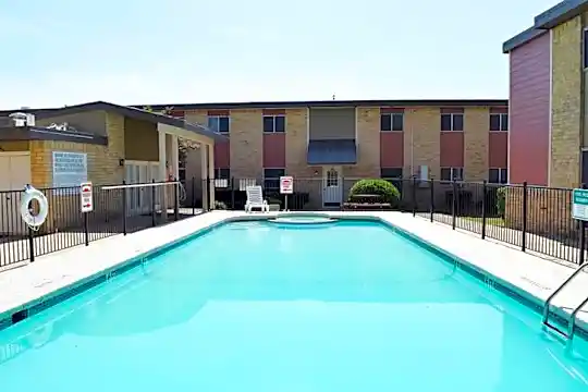 Gemini Village Apartments Photo 2