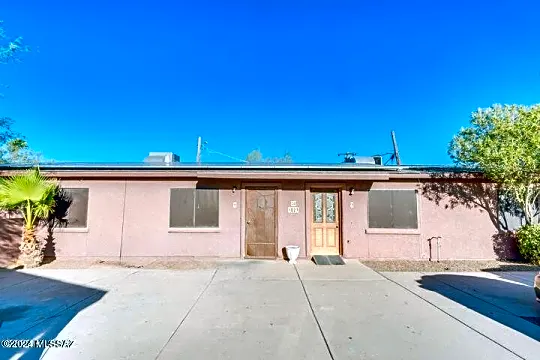 3 Bedroom 2 Bath- 6374 E Koufax Lane-OWNER - House Rental in Tucson, AZ