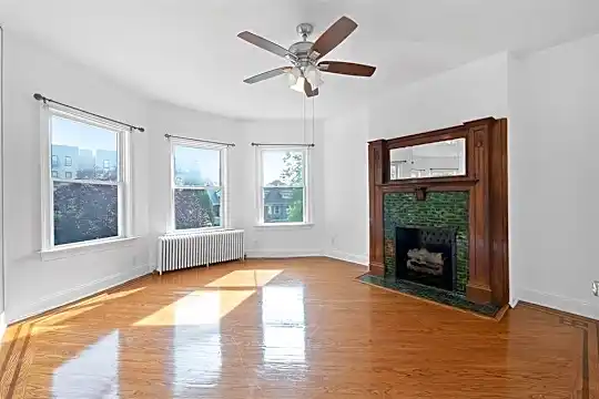 128 Bentley Ave #2 Photo 2