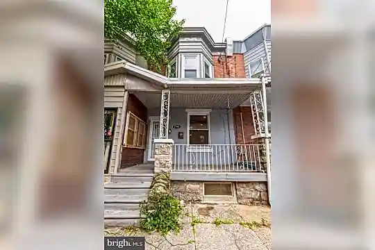 2746 N 28th St Photo 2
