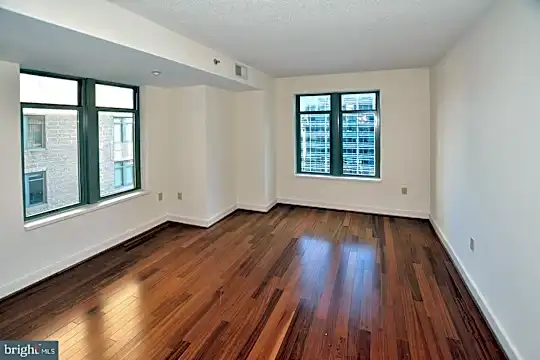 1150 K St NW #1010 Photo 2