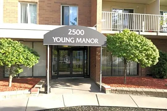 Young Manor Apartments Photo 2