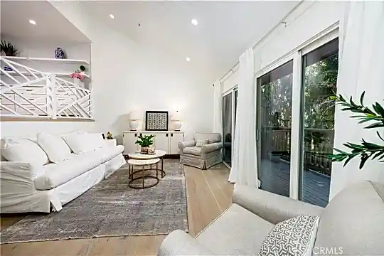 48 Sea Island Dr Photo 2