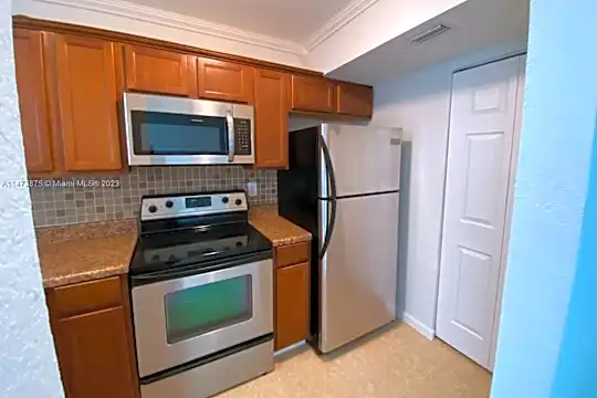2250 NW 52nd Ave #2250 Photo 1