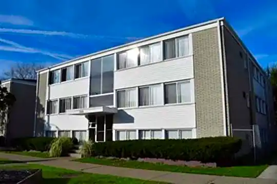 15101 Greenfield Rd