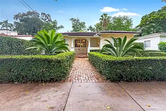 3509 Monegro St Photo 1