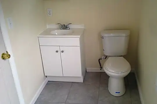 175 Washington Ave Photo 2