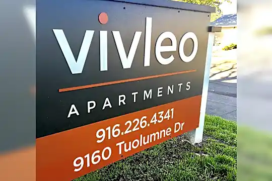 VivLeo Apartments Photo 2