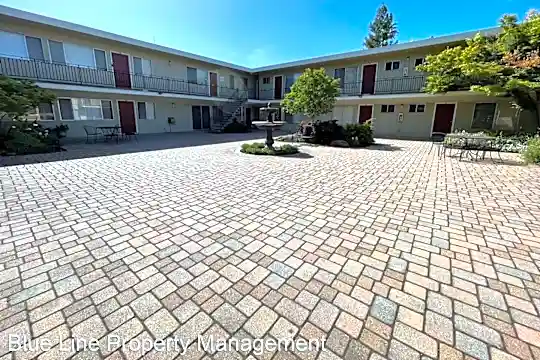 1651 Detroit Ave Photo 1