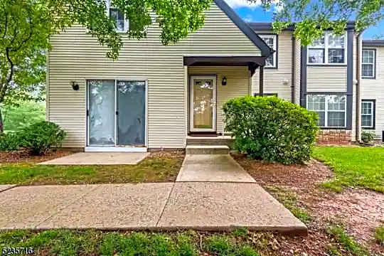 1110 Pinhorn Dr Photo 1